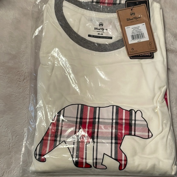Wind River Women’s polar bear Pajamas NIB sizes medium and large availab… - Picture 2 of 5